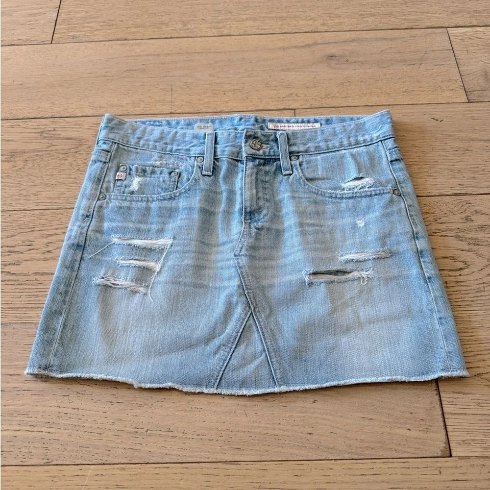 AG Adriano Goldschmied Box Skirt Distressed Denim Mini Skirt Light Wash 27 (941)